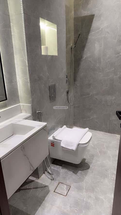 فيلا 4 غرف في العارض 7