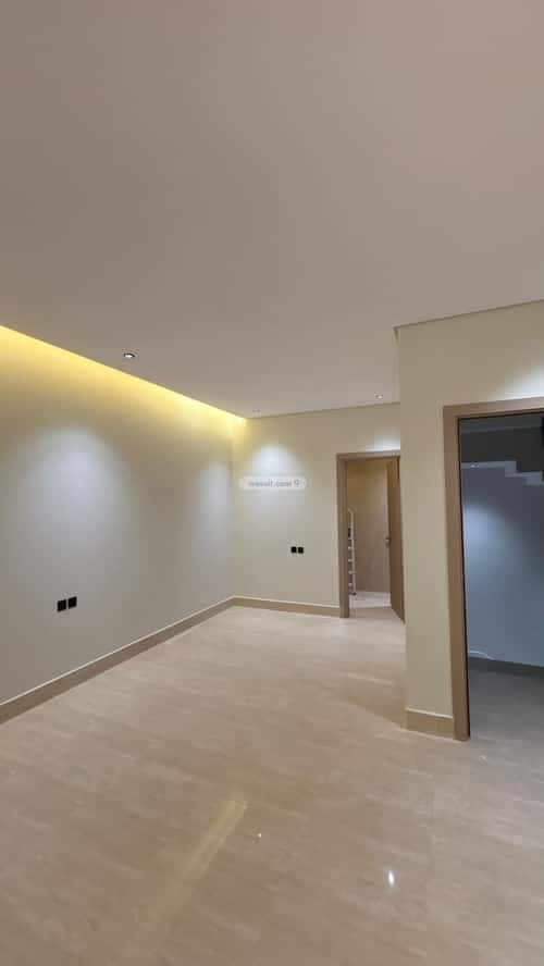 فيلا 4 غرف في العارض 10