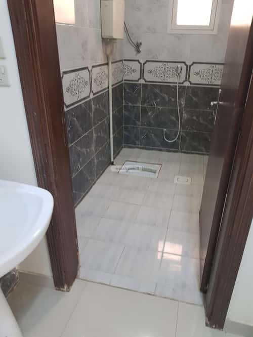 شقة  في المونسية 5