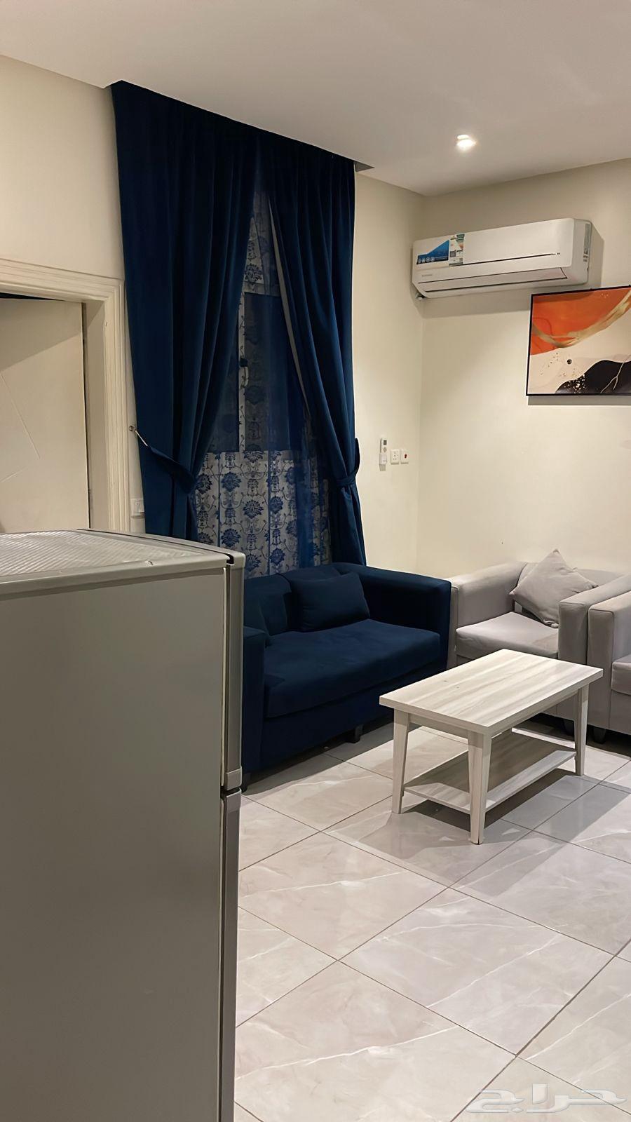 شقة 2 غرف في النزهة 7