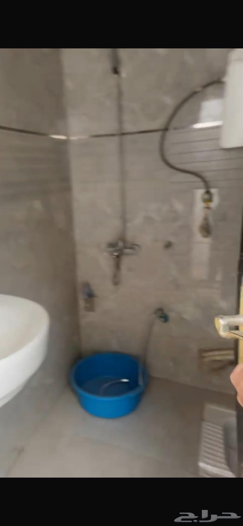 شقة 3 غرف في العزيزية 3