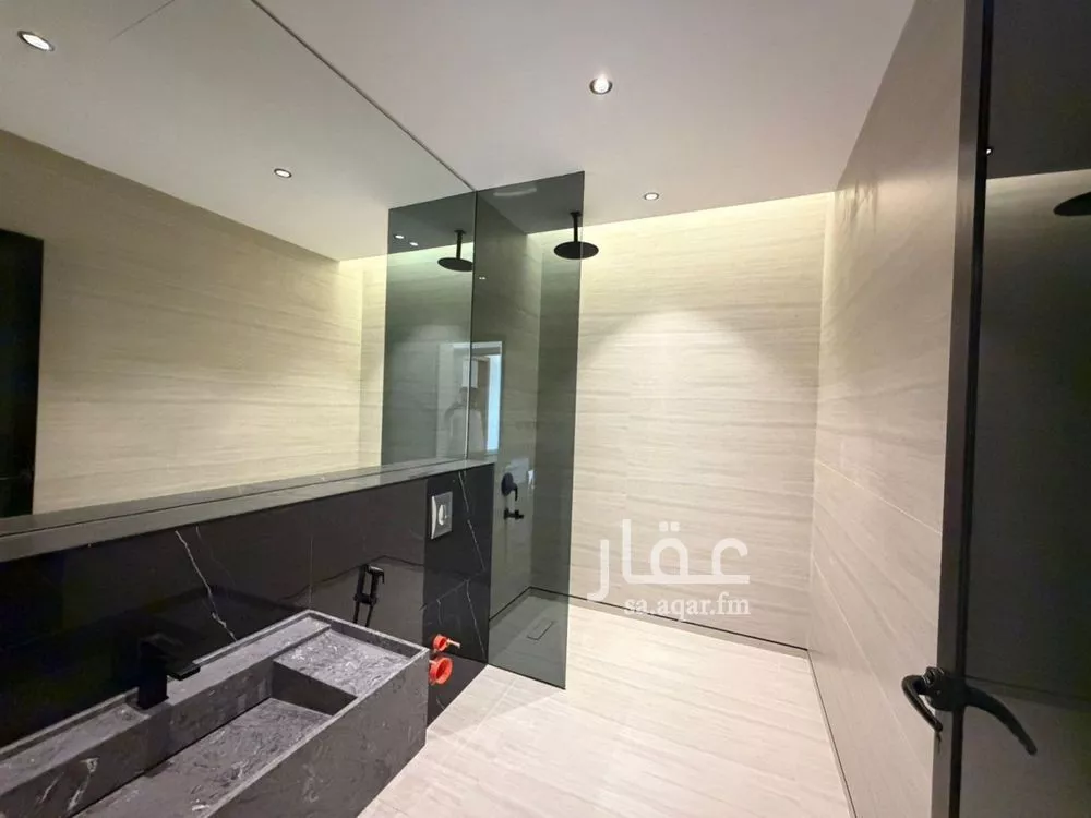 فيلا 5 غرف في العارض 16