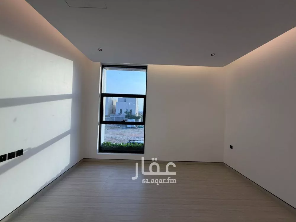 فيلا 5 غرف في العارض 17