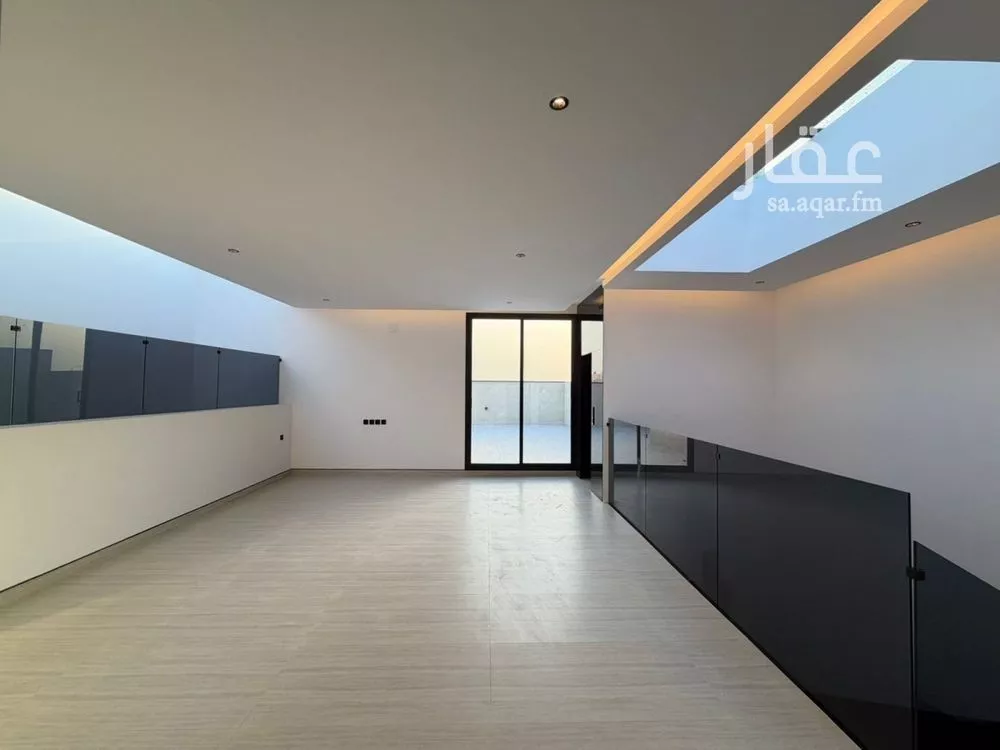 فيلا 5 غرف في العارض 18