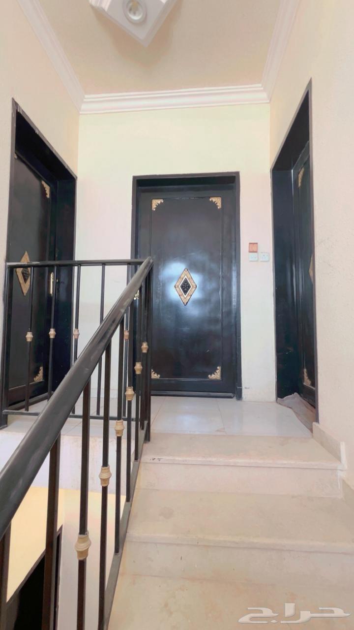 شقة 4 غرف في الرمال 2