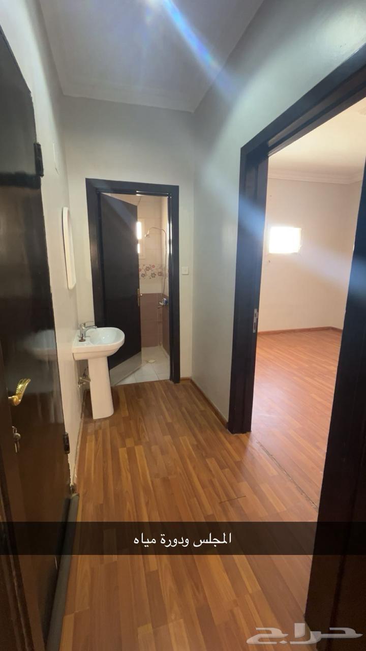 شقة 4 غرف في الرمال 6