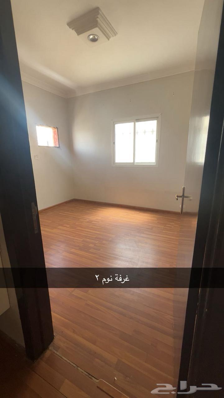 شقة 4 غرف في الرمال 10