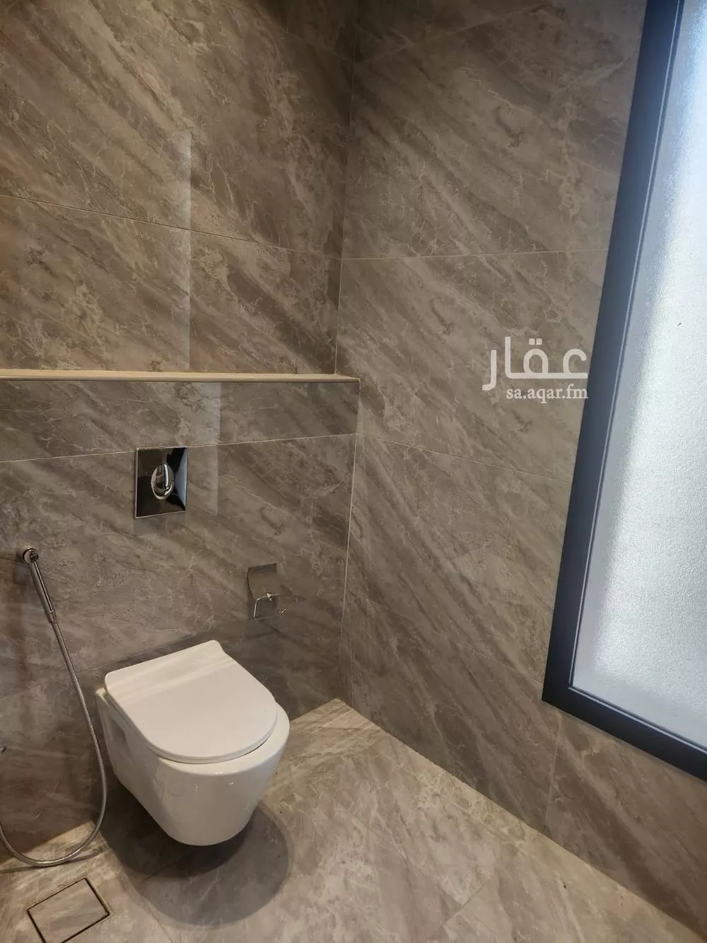 شقة 6 غرف في الفيصلية 20