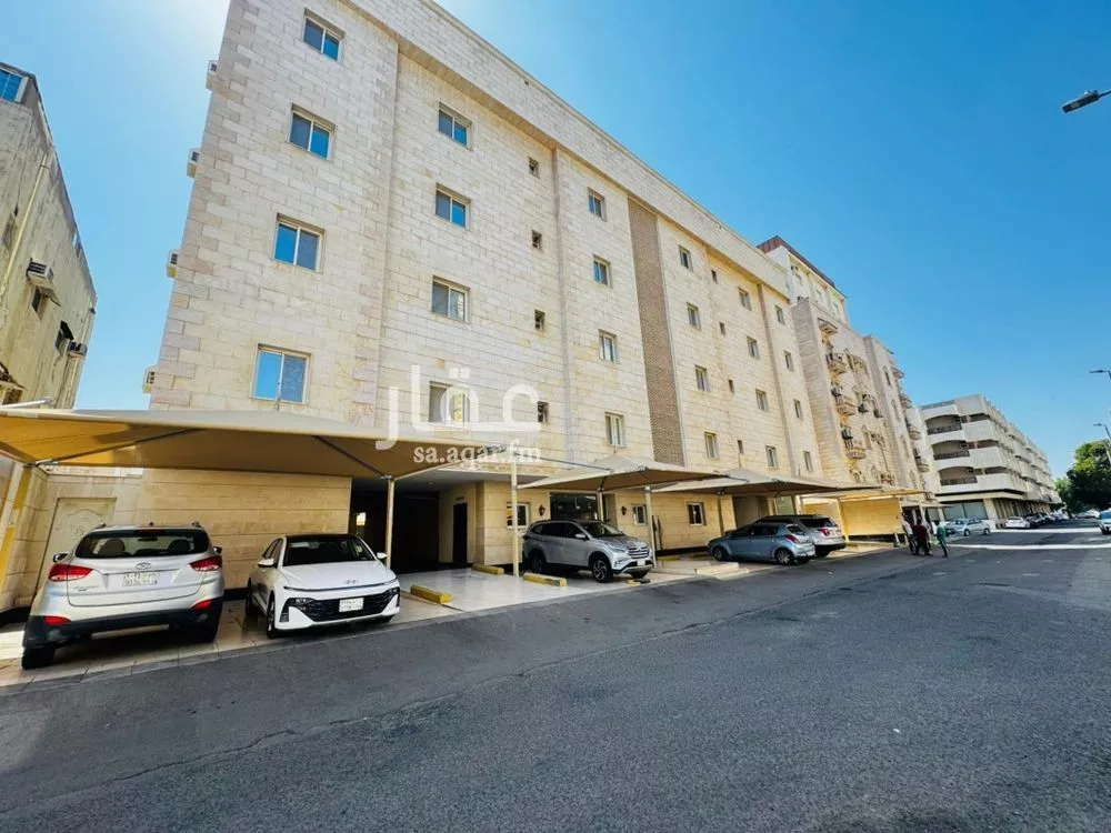 شقة 2 غرف في العزيزية 8