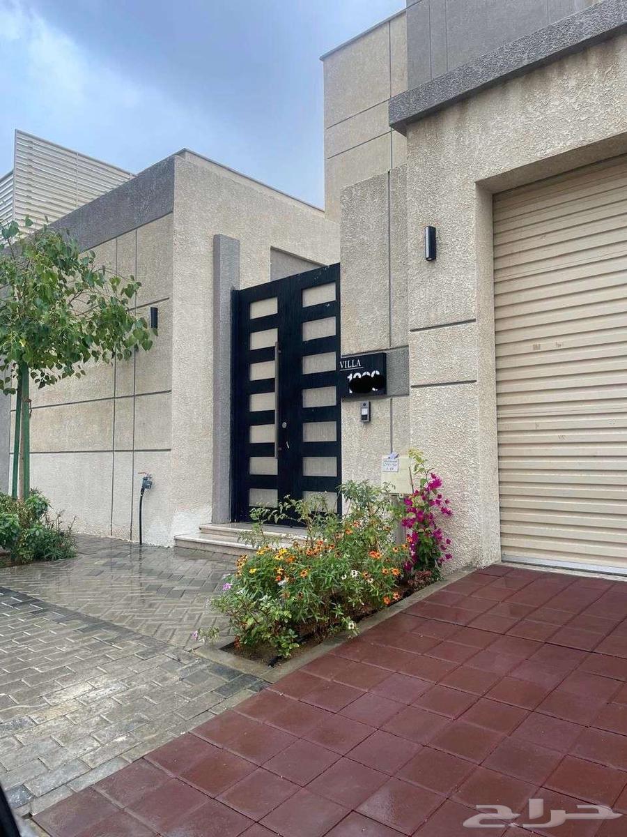 فيلا 5 غرف في الجنادرية 2