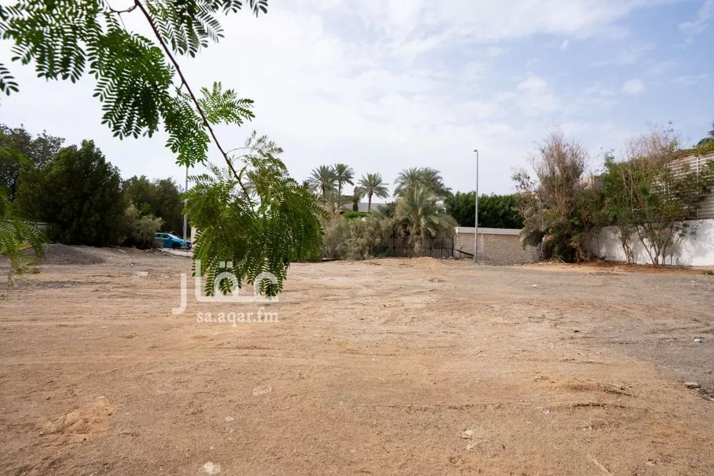 أرض 1195 م² في الروضة 3