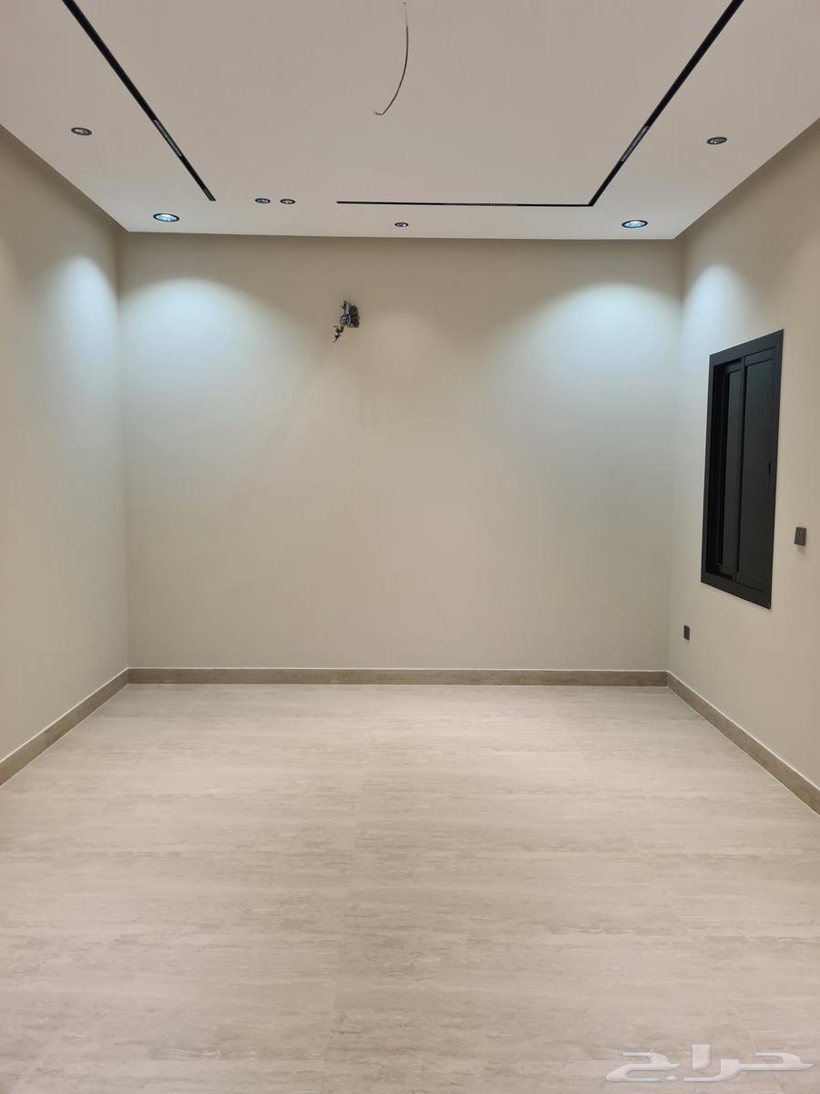 شقة 4 غرف في الزمرد 4
