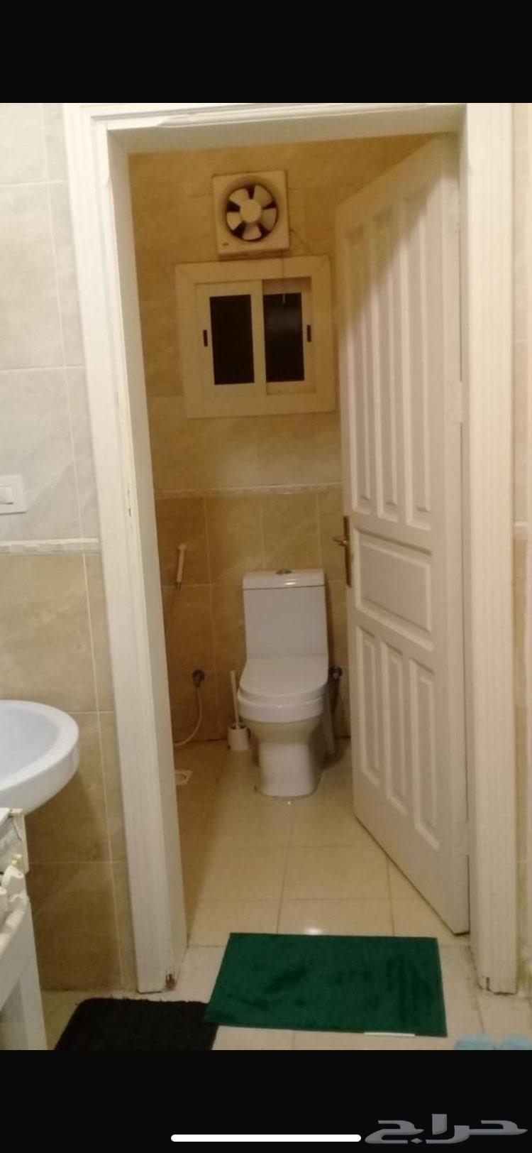 شقة 5 غرف في الواحة 8