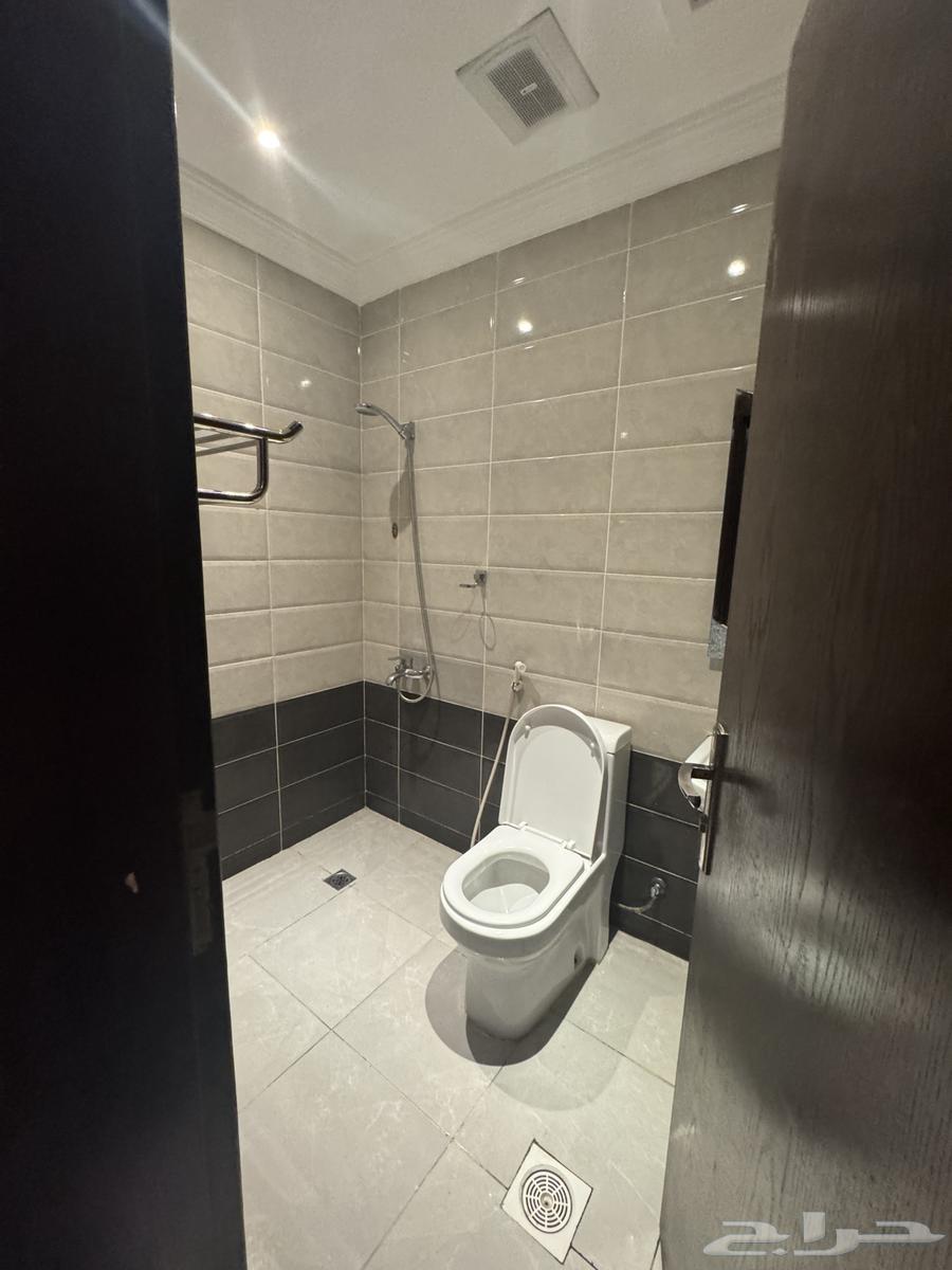 2 bedroom apartment in Al Hamdaniyah 4