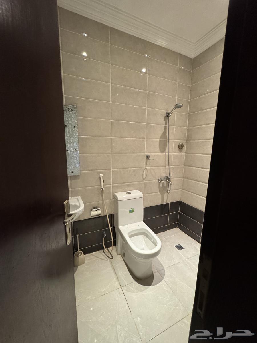 2 bedroom apartment in Al Hamdaniyah 8