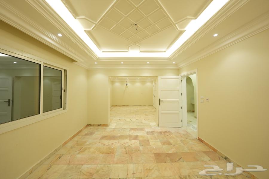 شقة 44 غرف في الروضة 3