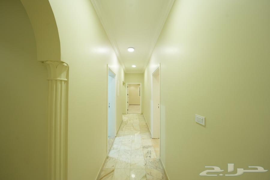 شقة 44 غرف في الروضة 7