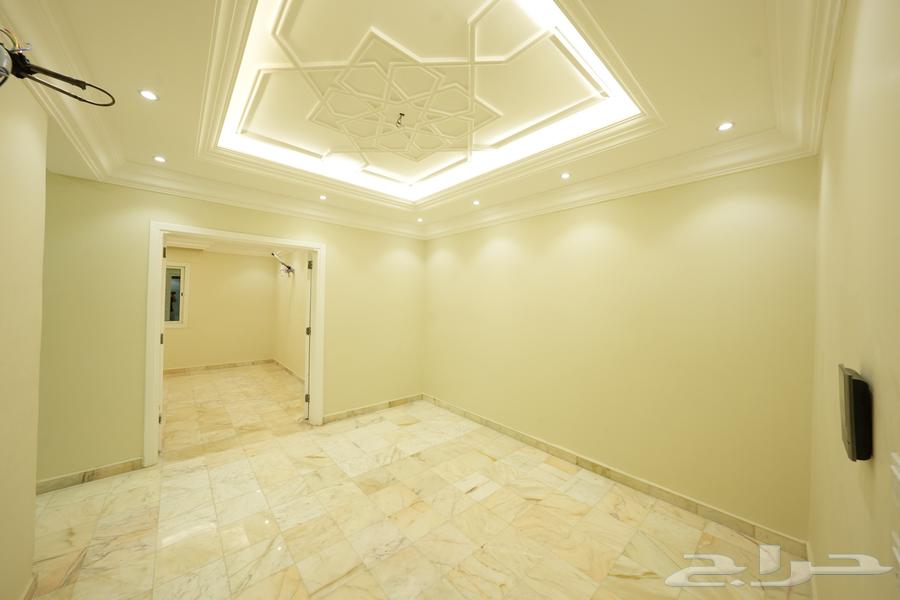 شقة 44 غرف في الروضة 8