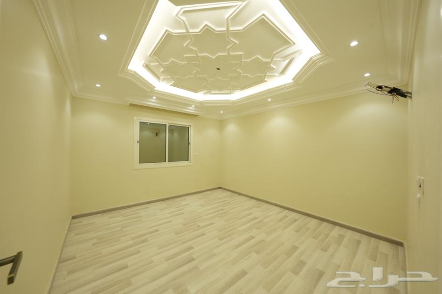 شقة 44 غرف في الروضة 10
