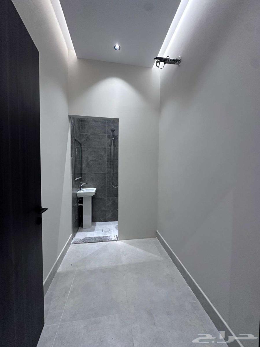 4 bedroom apartment in Al Rawdah 11