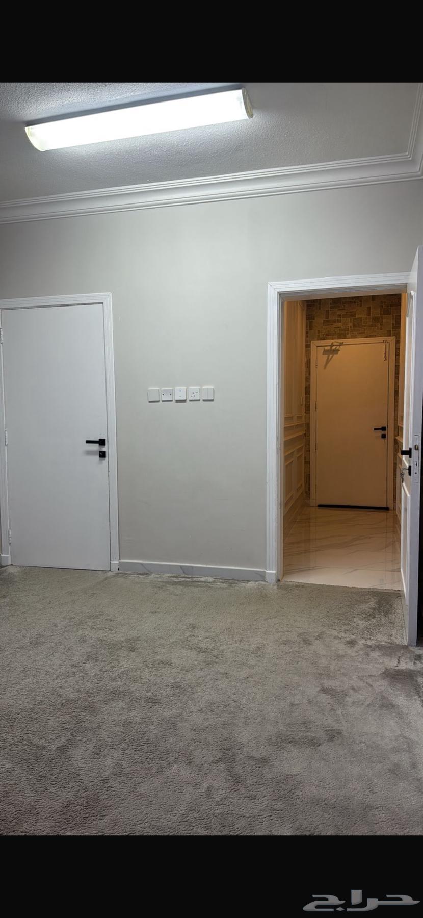 شقة 5 غرف في ضاحية الملك فهد 5