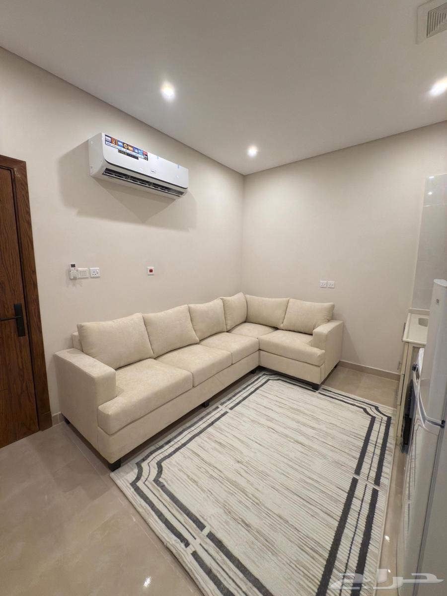 شقة 1 غرف في الثقبة 7