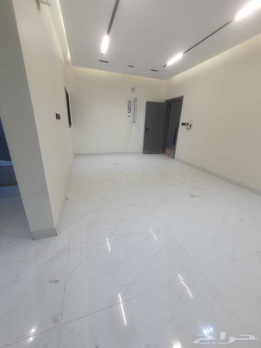 شقة 5 غرف في احد 14