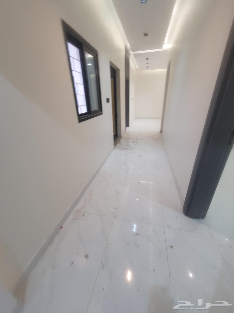 شقة 5 غرف في احد 6