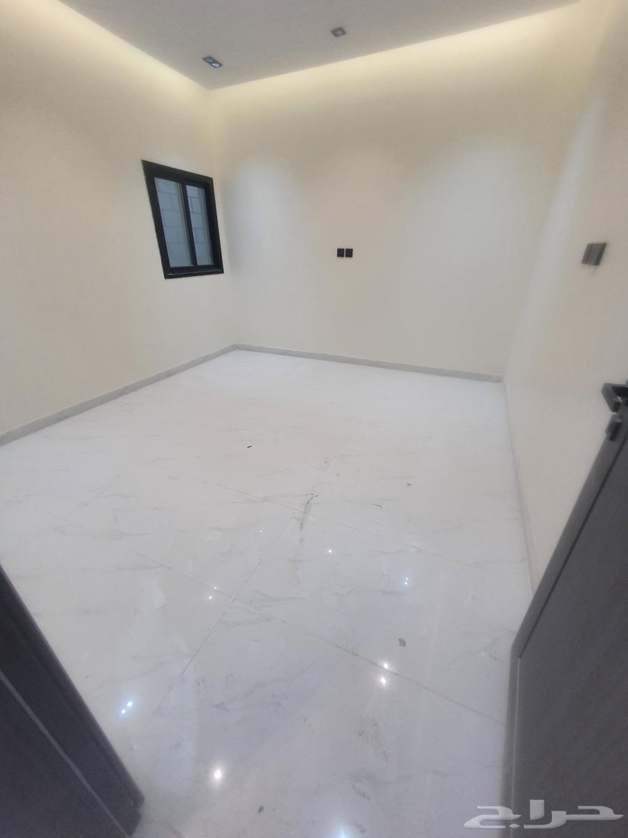 شقة 5 غرف في احد 7