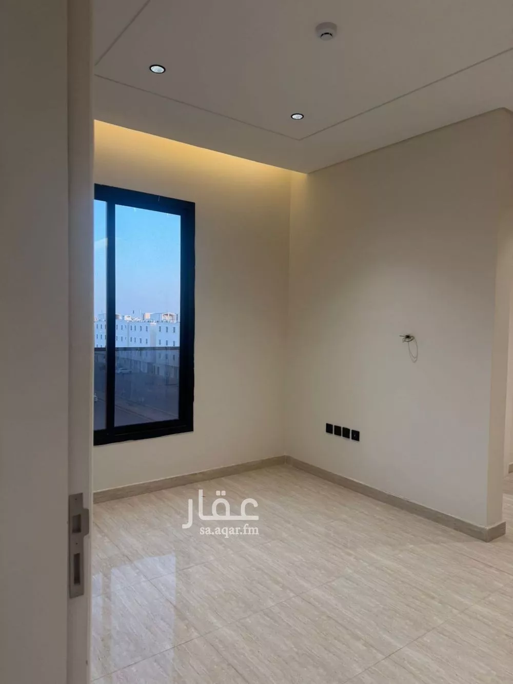 شقة 5 غرف في عكاظ 18