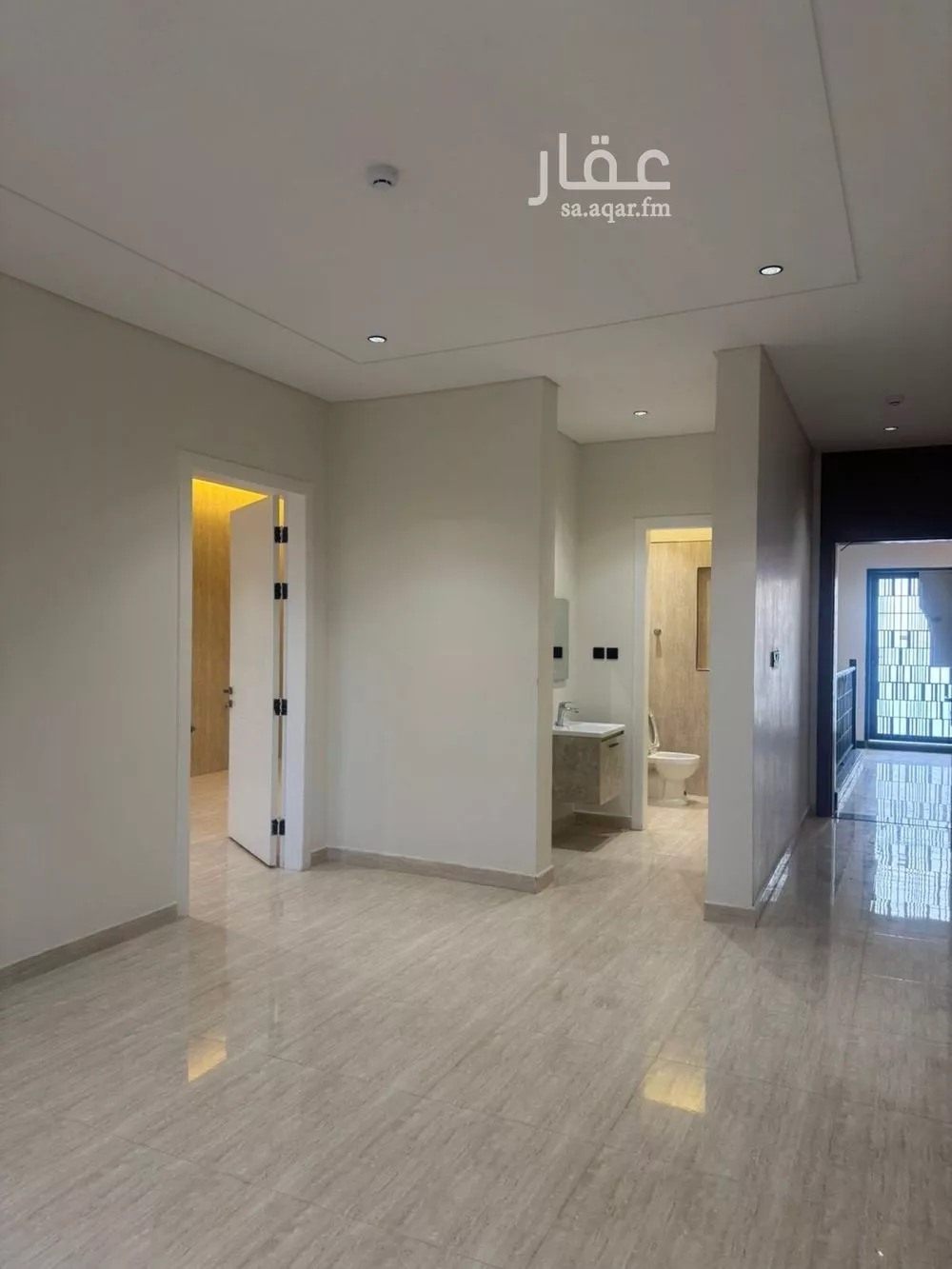 شقة 6 غرف في عكاظ 14