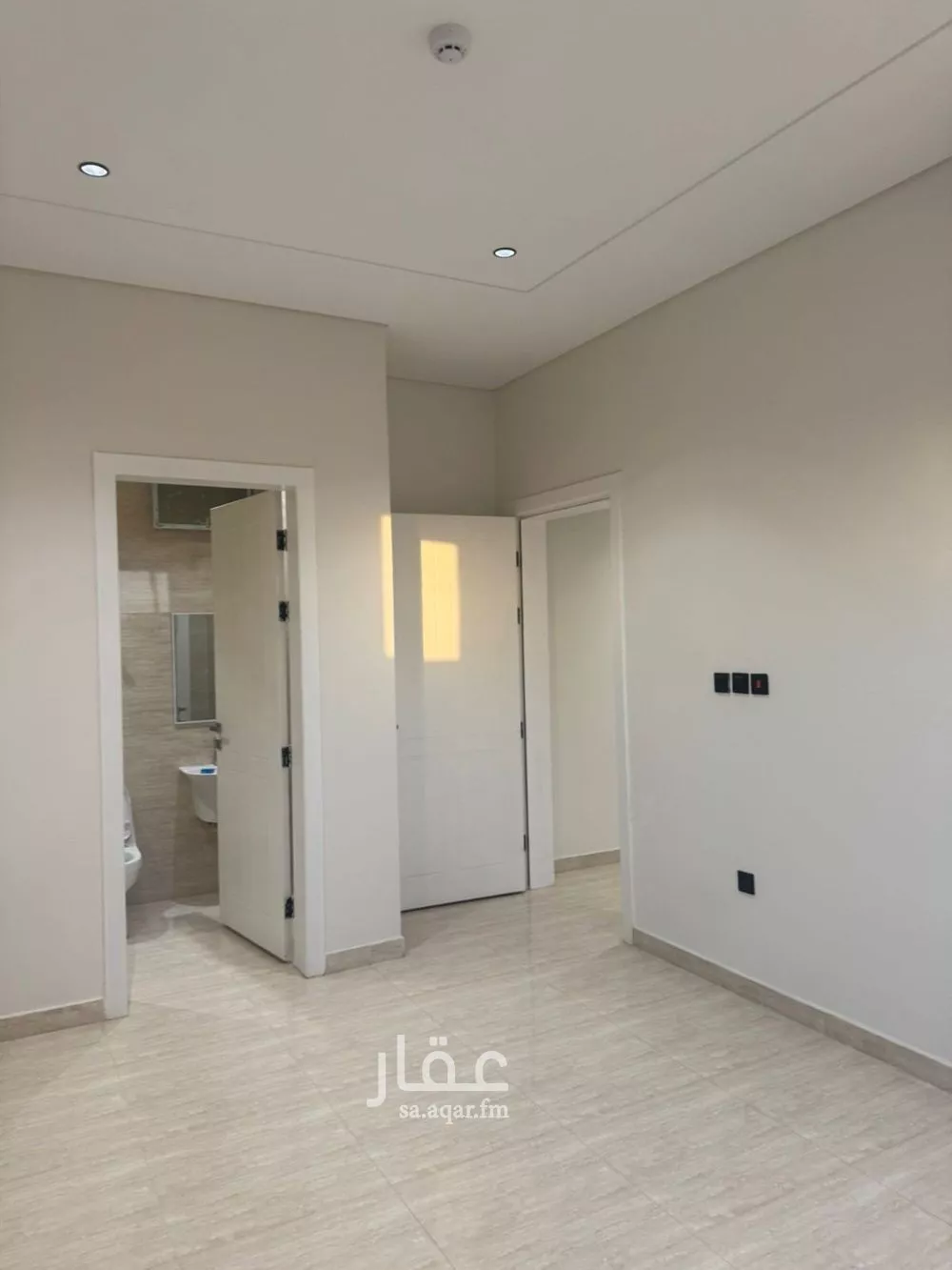 شقة 6 غرف في عكاظ 17