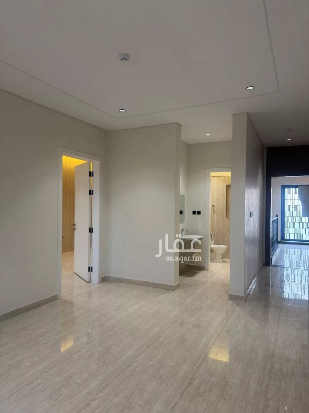 شقة 6 غرف في عكاظ 21