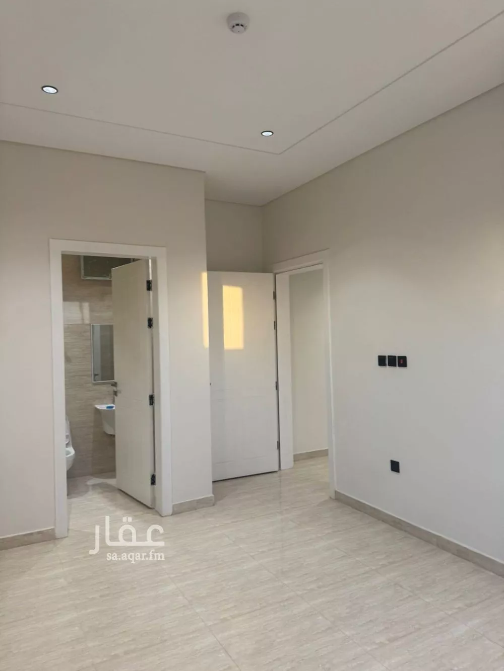 شقة 6 غرف في عكاظ 9