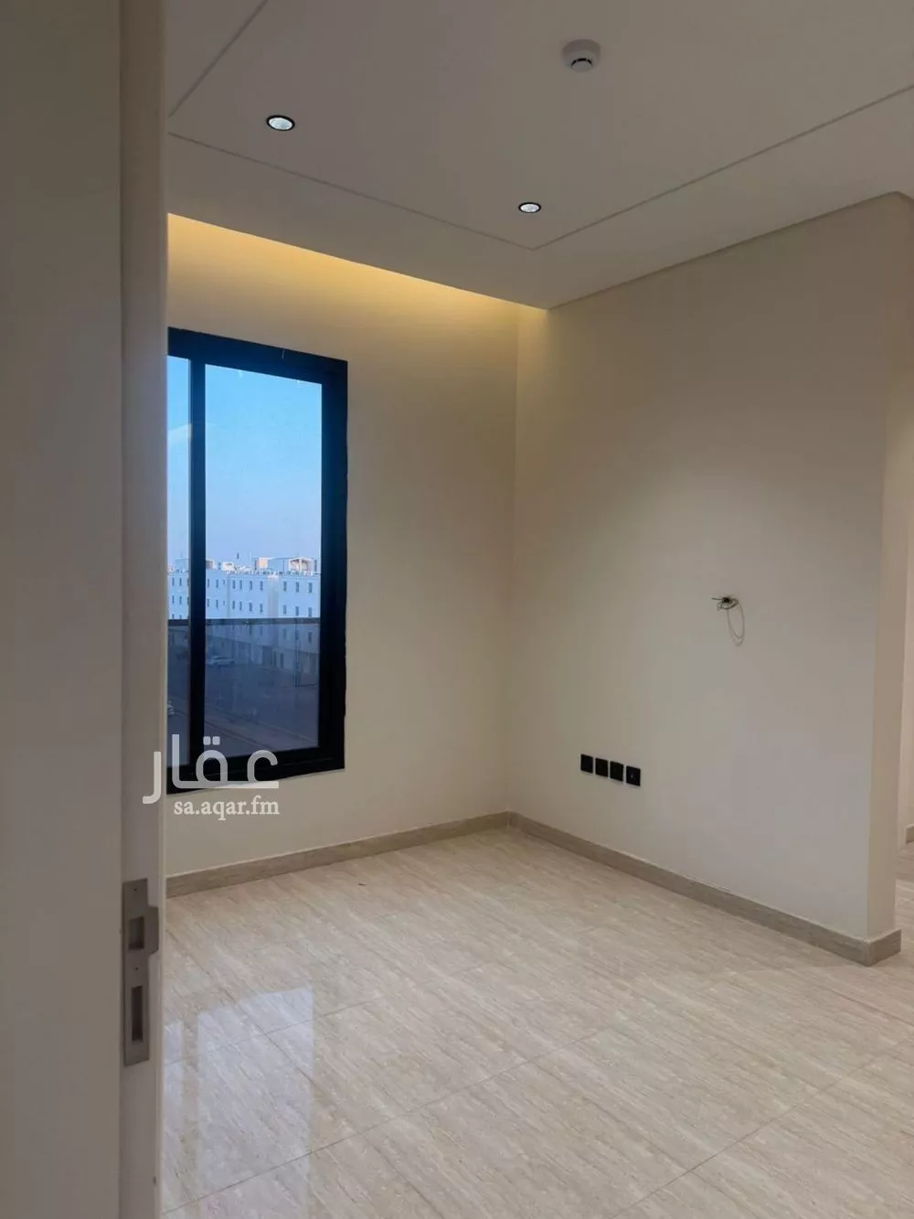 شقة 6 غرف في عكاظ 10