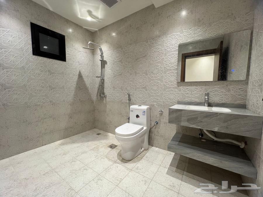 6 bedroom apartment in Wali Al Ahd 12