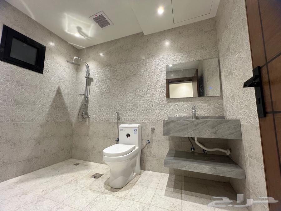 6 bedroom apartment in Wali Al Ahd 17