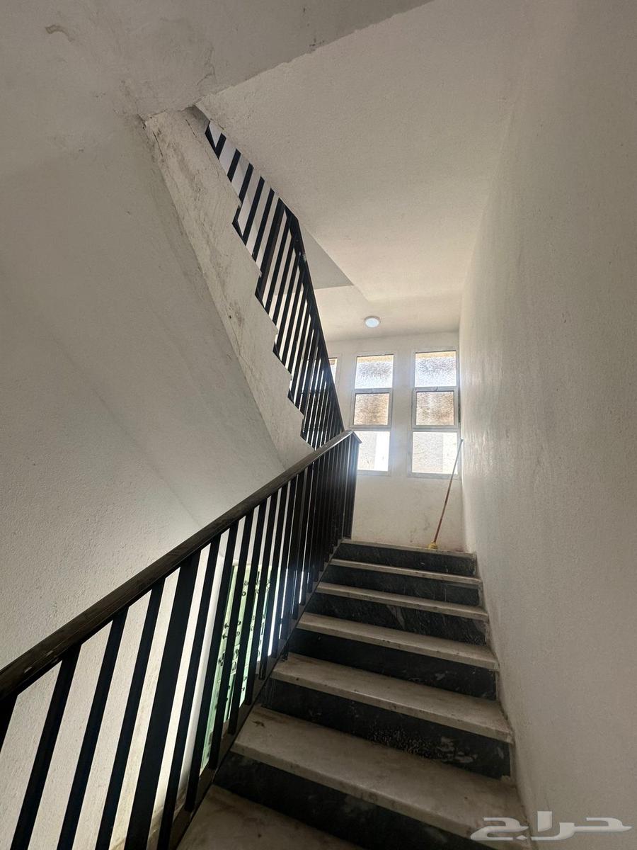 فيلا 4 غرف في احد 7