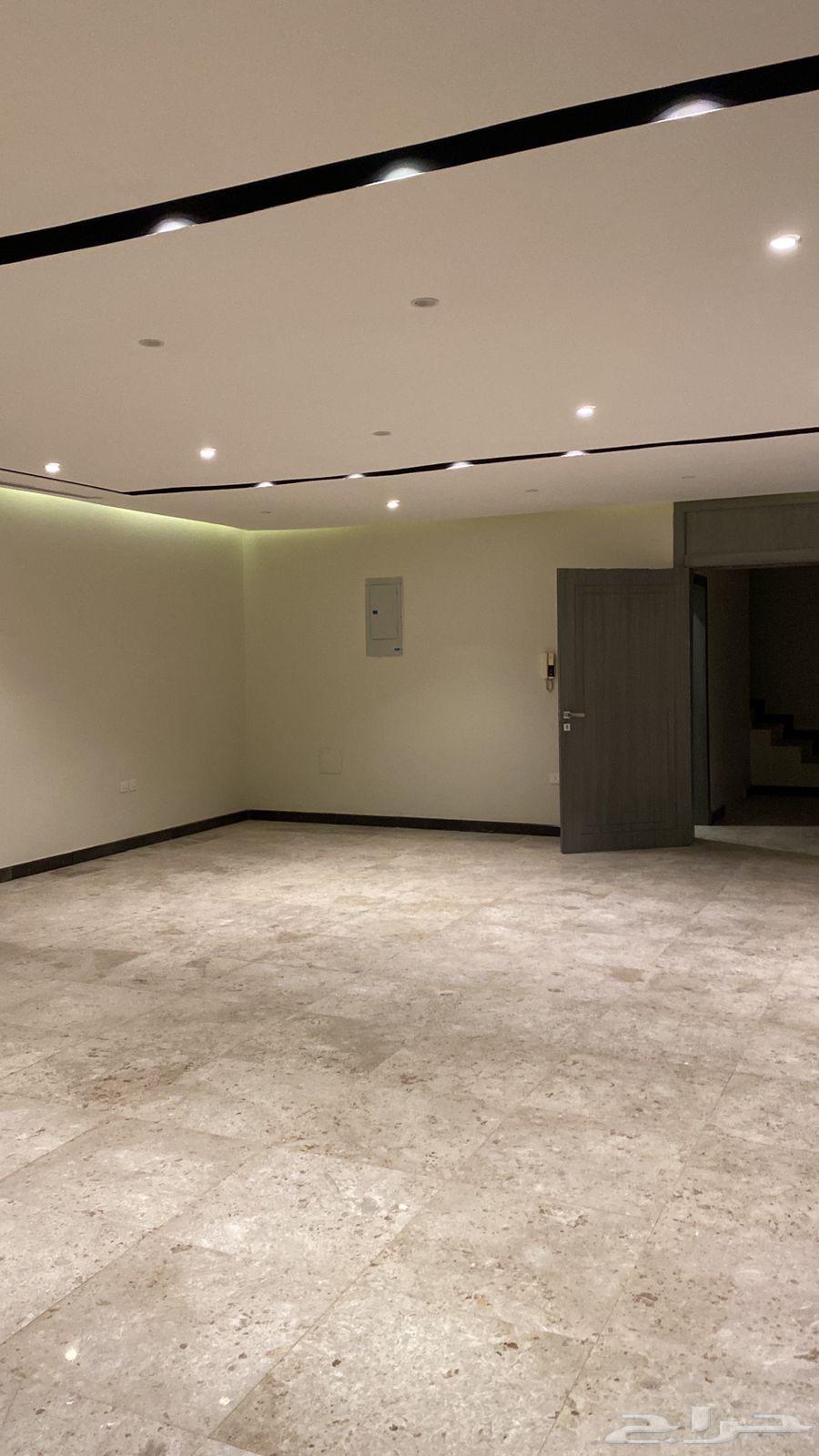 فيلا 6 غرف في الصدفة 11