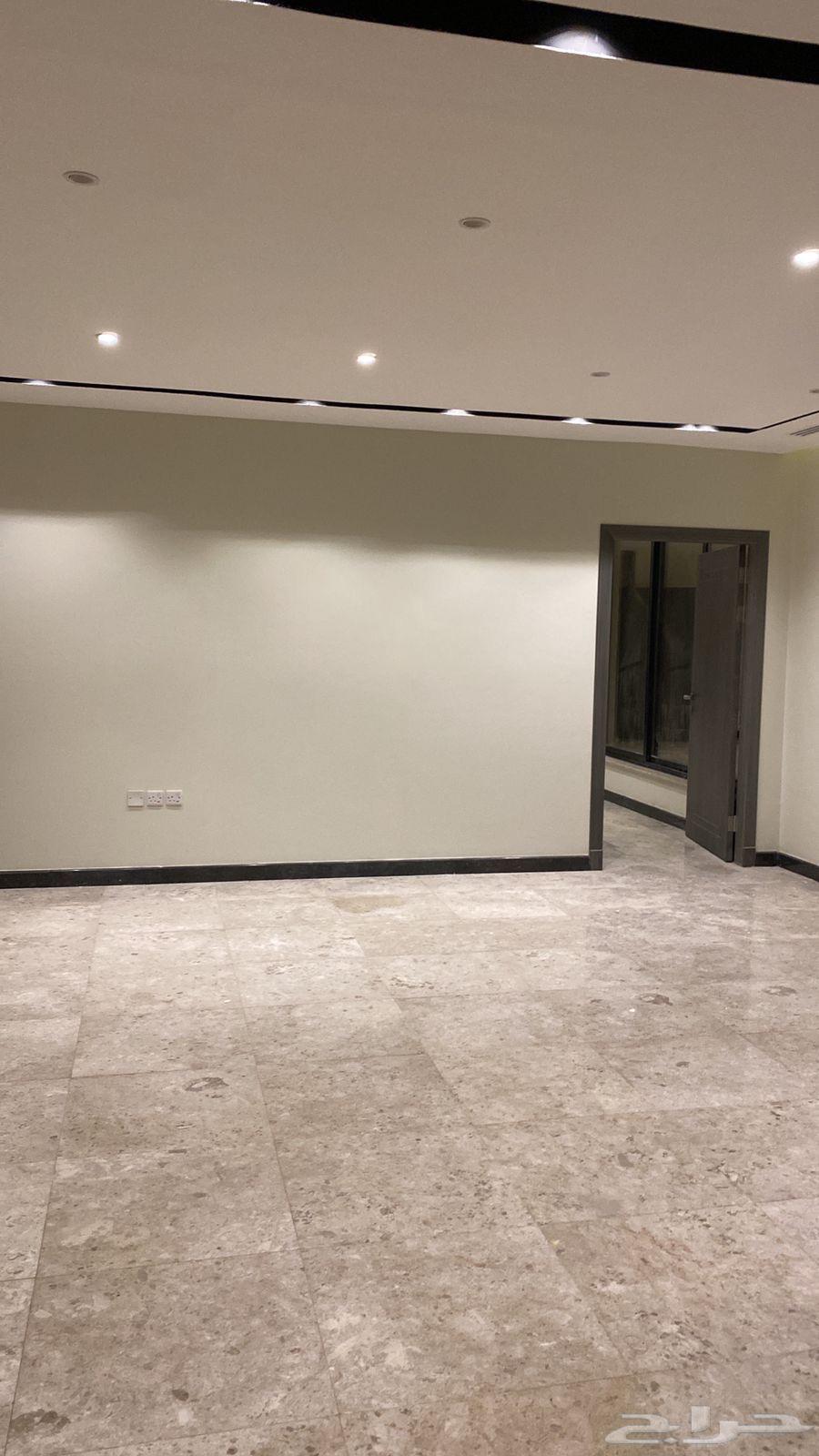 فيلا 6 غرف في الصدفة 9