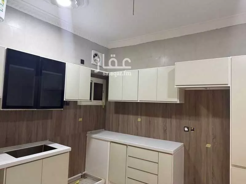 شقة 4 غرف في أبوبريقاء 4