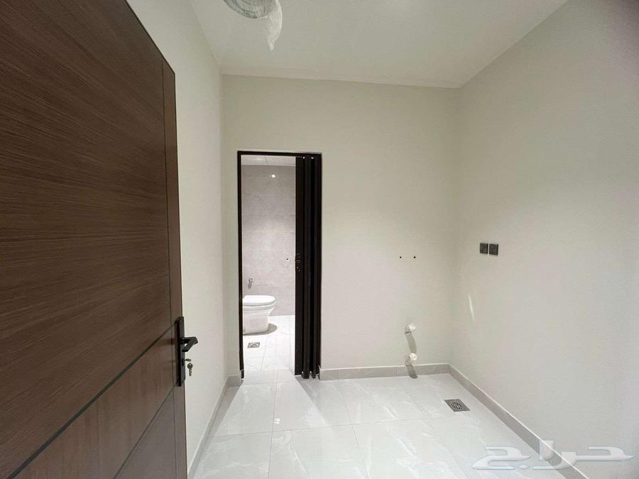 شقة 5 غرف في ولي العهد 7