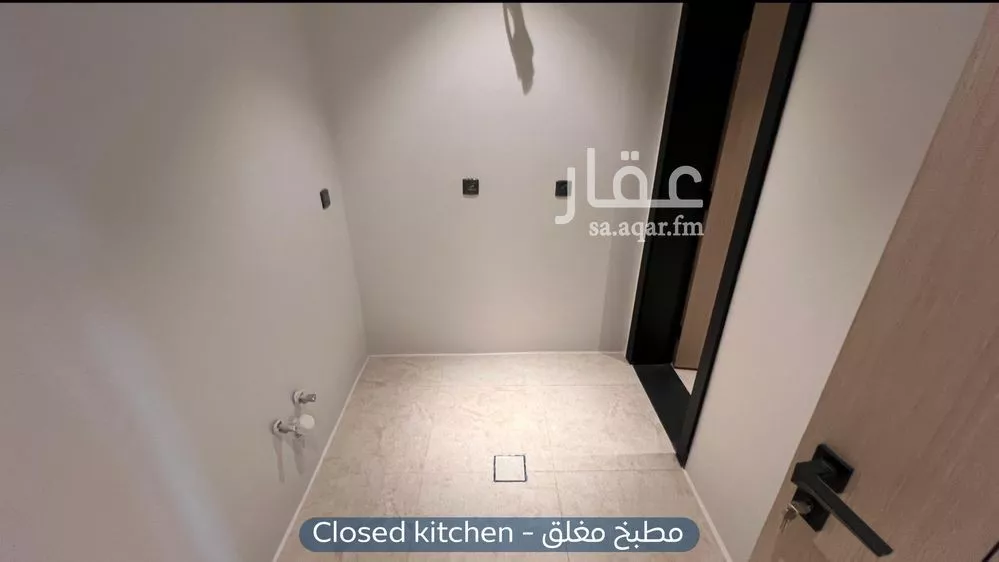 شقة 3 غرف في العارض 10