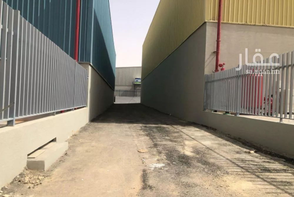 مستودع 2400 م² في المصفاة 3