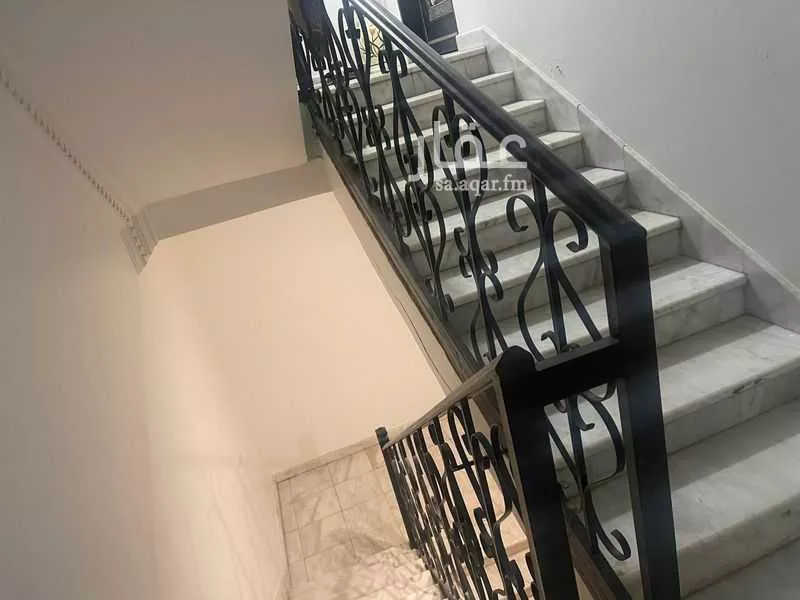 شقة 6 غرف في الياسمين 7