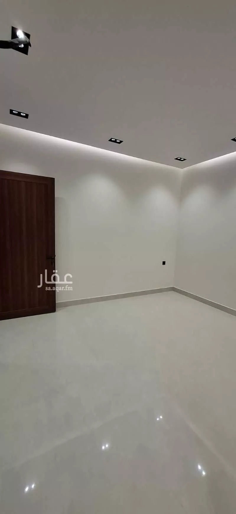 5 bedroom villa in Dahiat Namar 9