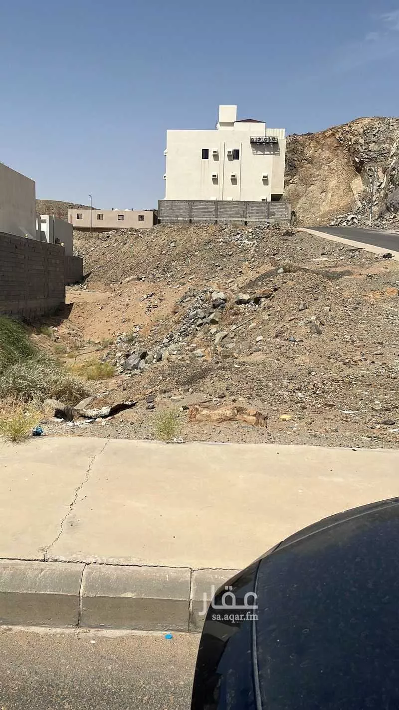 أرض 484 م² في العكيشية 2