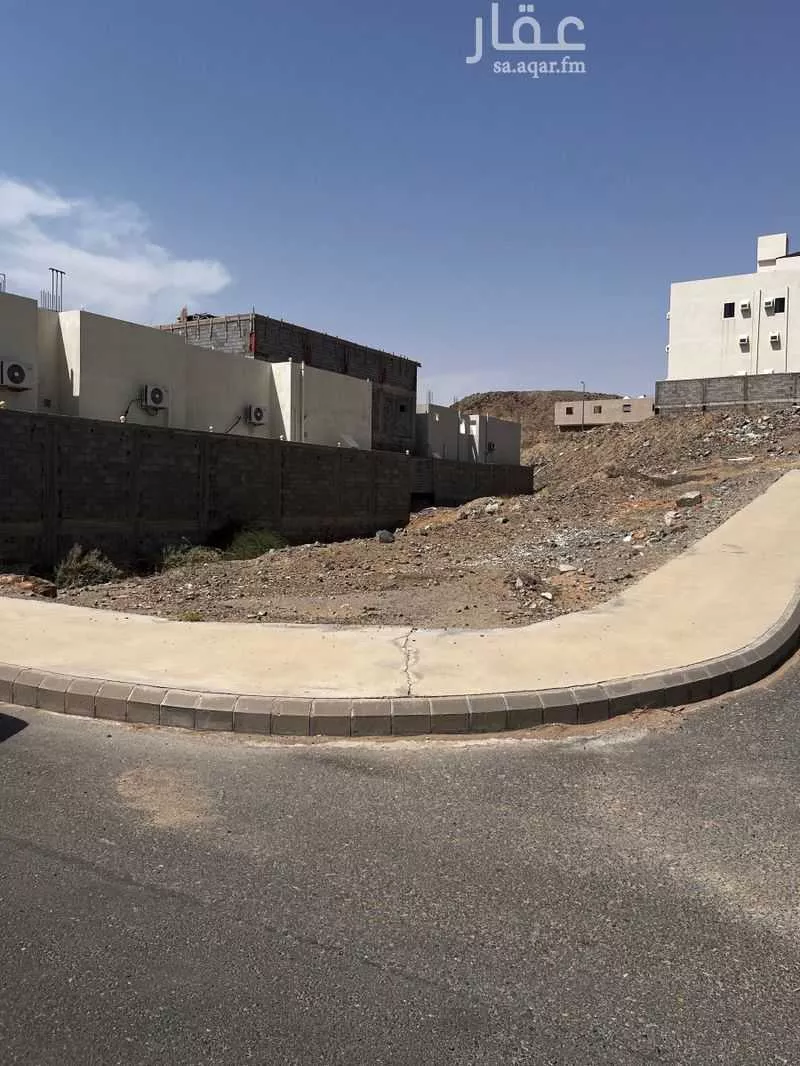 أرض 484 م² في العكيشية 4