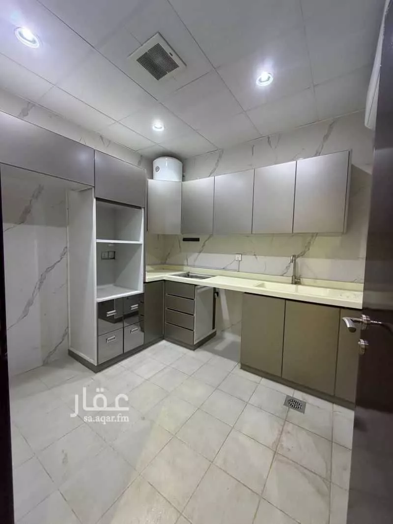 3 bedroom apartment in Al Rawabi 7