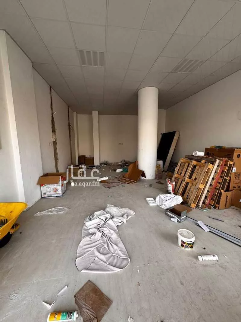 محل 750 م² في الملك فهد 2